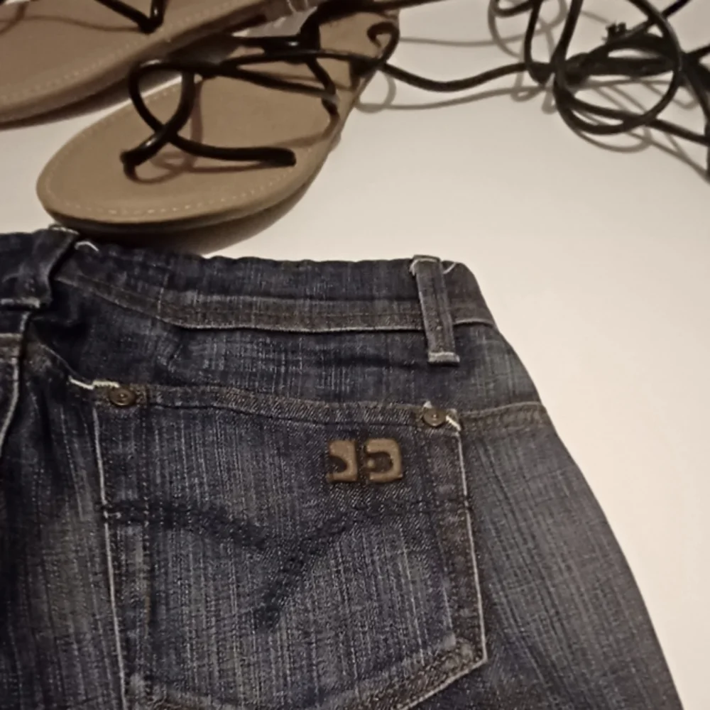 JOE'S JEANS SHORT - Picture 3 of 4